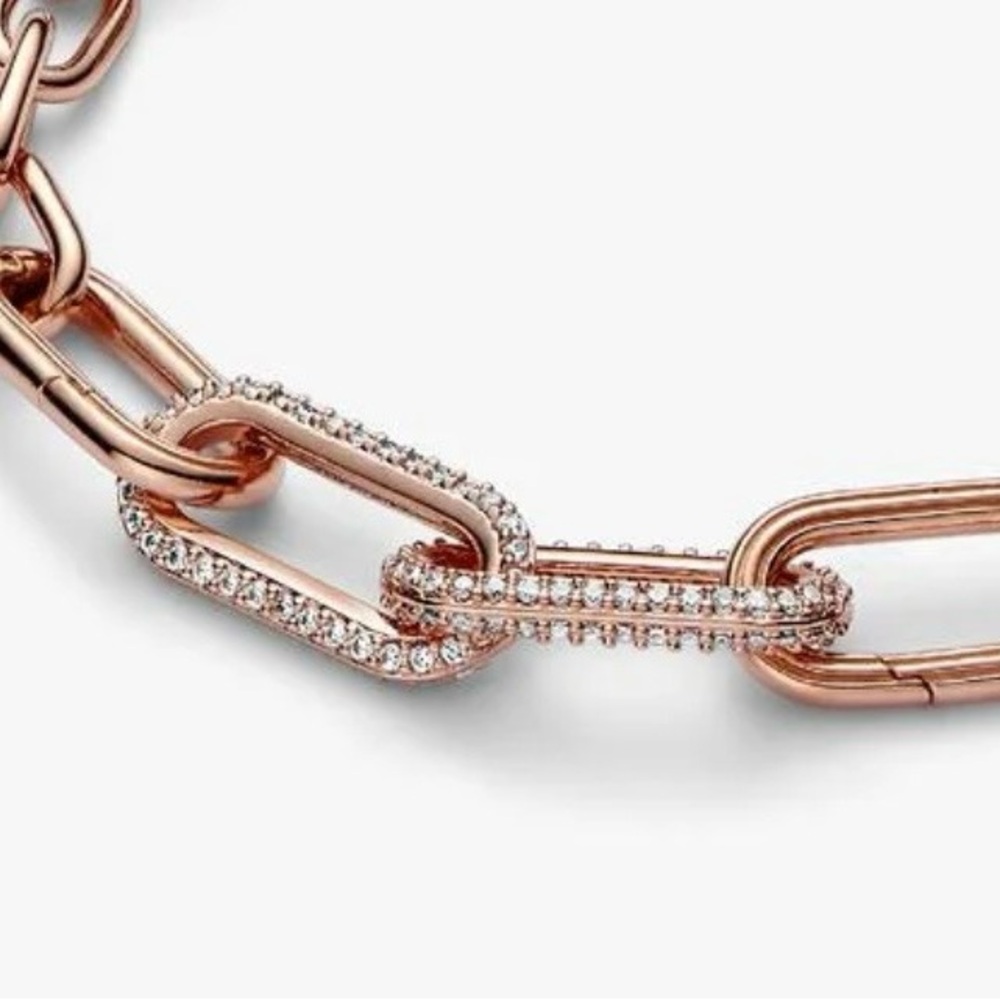 Pandora ME Styling
Pavé Double Link - Picture 3 of 12
